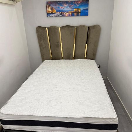 Home Carlotta Наполи Екстериор снимка